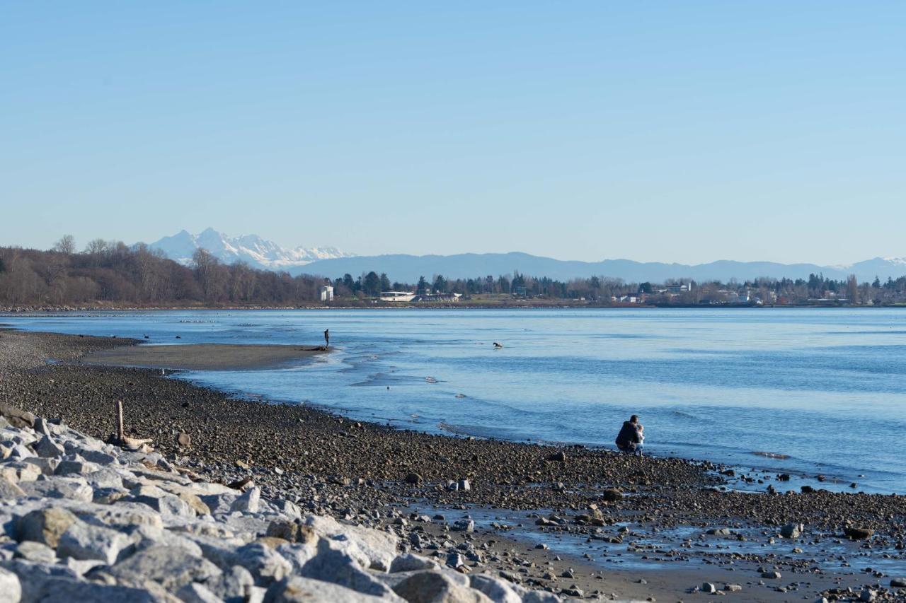 Ocean Promenade Hotel White Rock Esterno foto