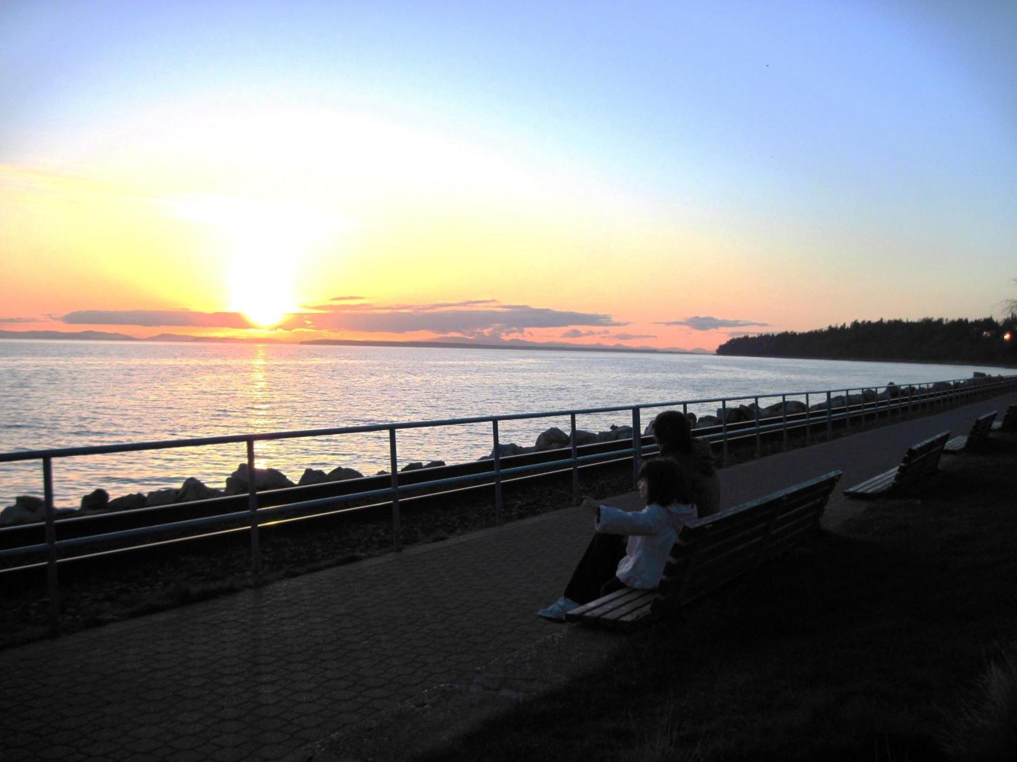 Ocean Promenade Hotel White Rock Esterno foto