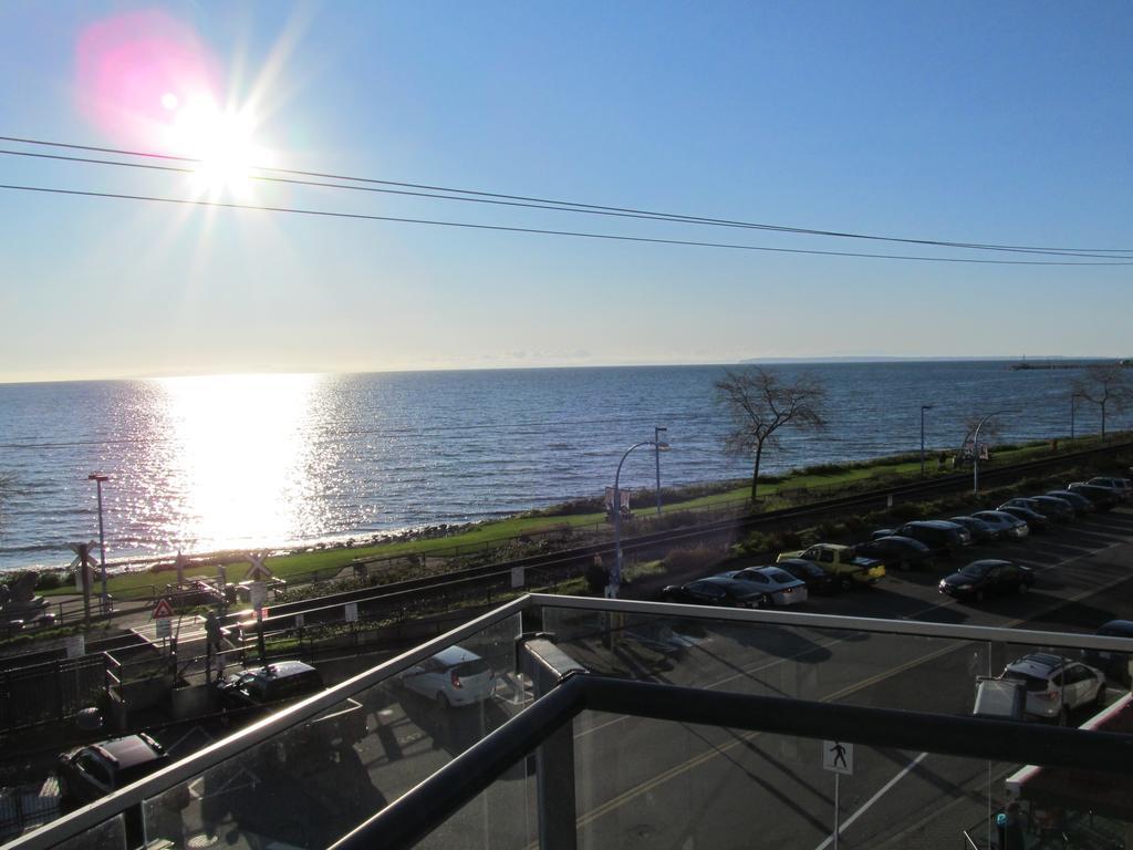 Ocean Promenade Hotel White Rock Esterno foto