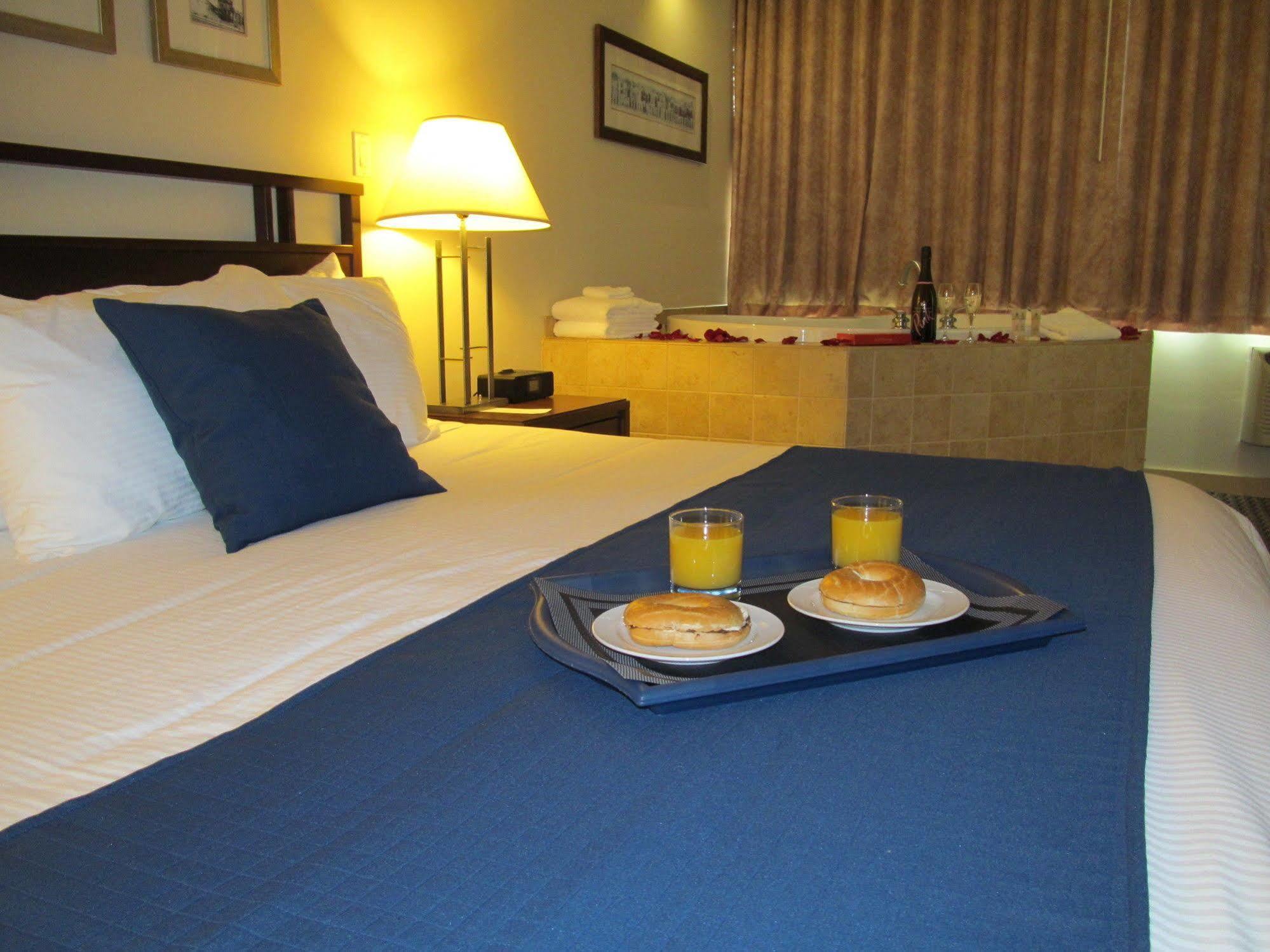 Ocean Promenade Hotel White Rock Esterno foto