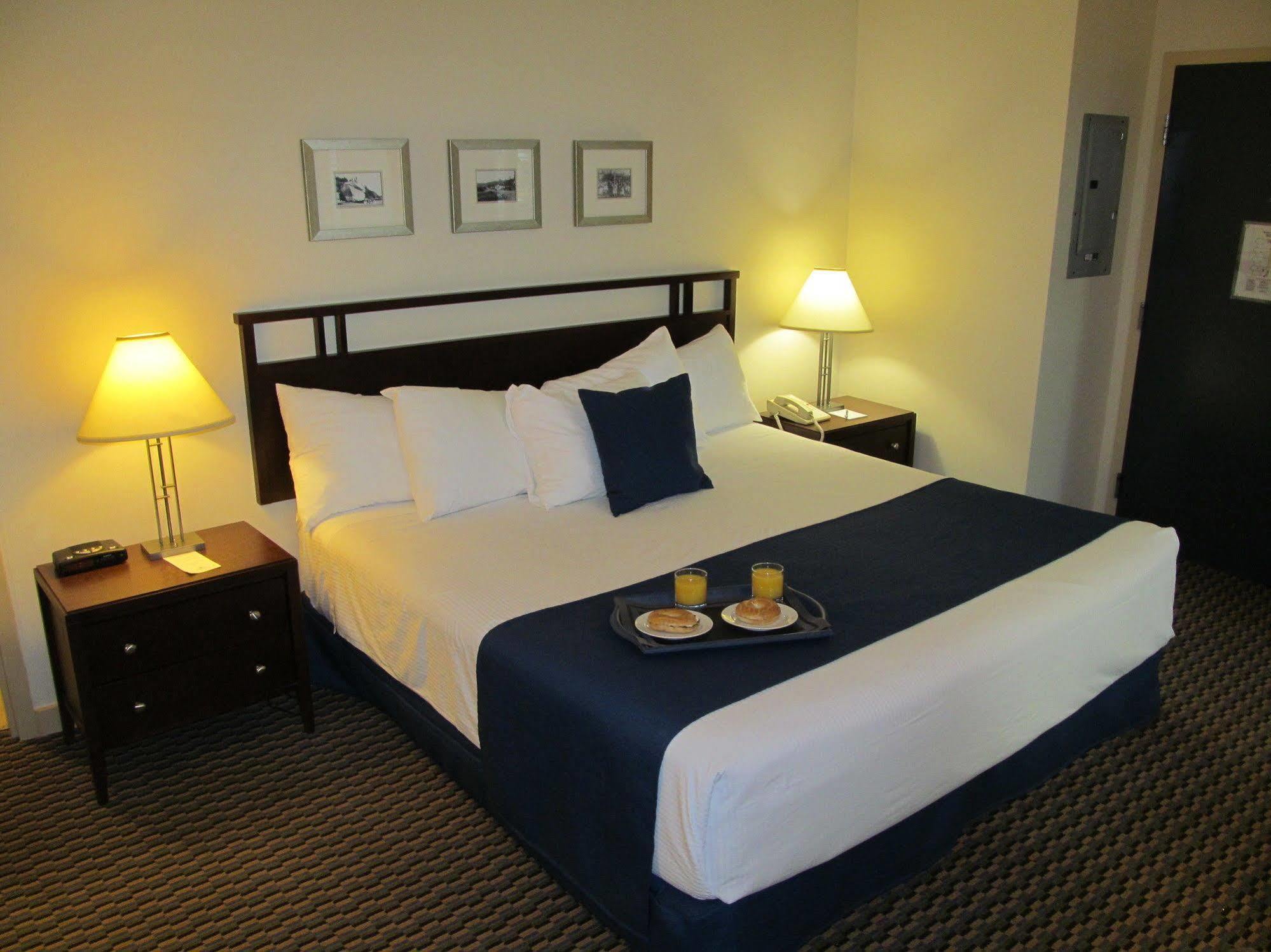 Ocean Promenade Hotel White Rock Esterno foto