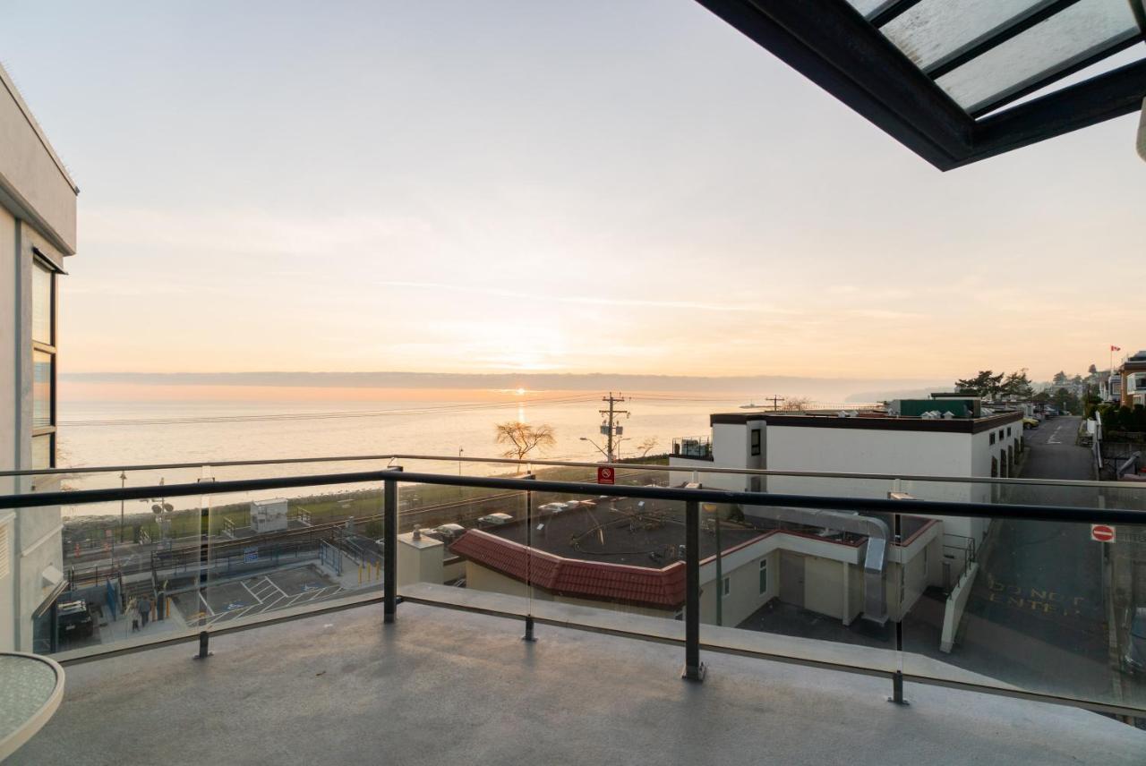 Ocean Promenade Hotel White Rock Esterno foto
