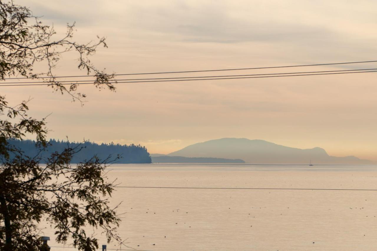 Ocean Promenade Hotel White Rock Esterno foto